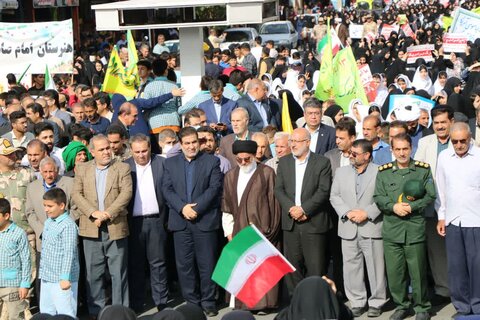 تصاویر/راهپیمایی ۱۳ آبان در شهرستان دهلران برگزار شد