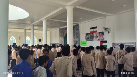 تصاویر|  راهپیمایی روز ۱۳ آبان، روز دانش آموز و مبارزه با استکبار جهانی در شهر بندرعباس