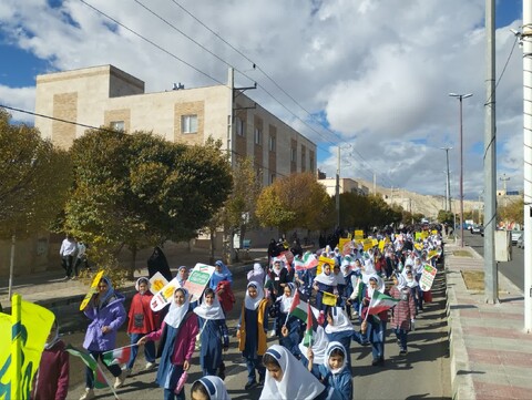 تصاویر/ راهپیمایی یوم الله ۱۳ آبان در ماهنشان