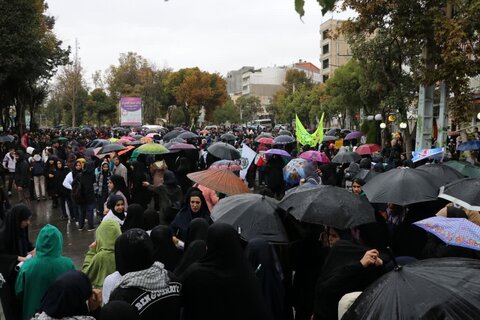 تصاویر راهپیمایی ۱۳ آبان در بروجرد