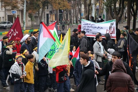 تصاویر راهپیمایی ۱۳ آبان در بروجرد