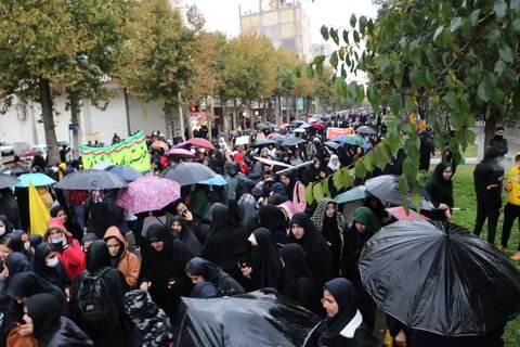 تصاویر راهپیمایی ۱۳ آبان در بروجرد