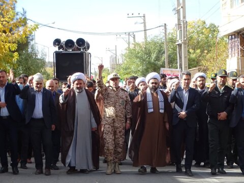 تصاویر/ راهپیمایی 13 آبان در چهاربرج