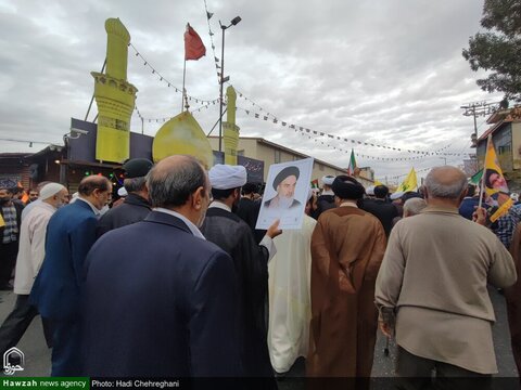 Photos/ Cérémonie de marche des habitants de Qom à l'occasion du 13 Aban "Anniversaire de la prise de l'ambassade des Etats-Unis à Téhéran"