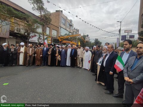 Photos/ Cérémonie de marche des habitants de Qom à l'occasion du 13 Aban "Anniversaire de la prise de l'ambassade des Etats-Unis à Téhéran"