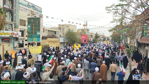 Photos/ Cérémonie de marche des habitants de Qom à l'occasion du 13 Aban "Anniversaire de la prise de l'ambassade des Etats-Unis à Téhéran"