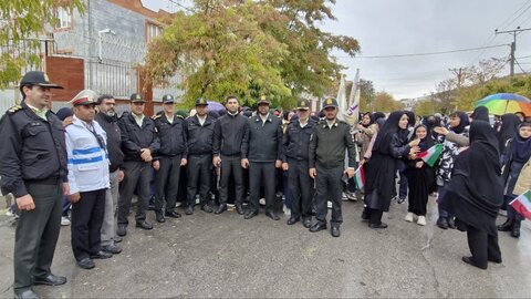 تصاویر راهپیمایی یوم الله ۱۳ آبان در نورآباد