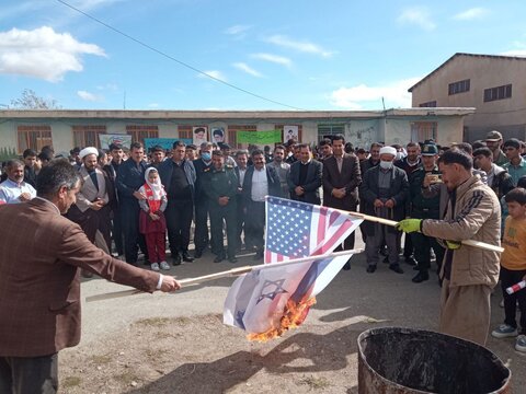 تصاویر/ برگزاری راهپیمایی ۱۳ آبان در پیرانشهر