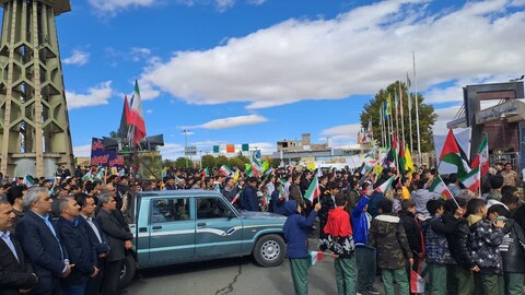 تصاویر/ راهپیمایی روز ۱۳ آبان در شاهین‌دژ