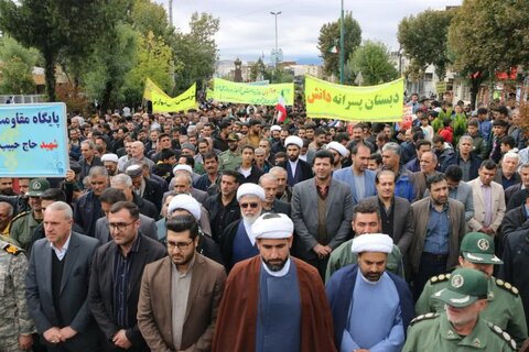 تصاویر/ راهپیمایی مردم شهرستان کامیاران در یوم الله 13 آبان