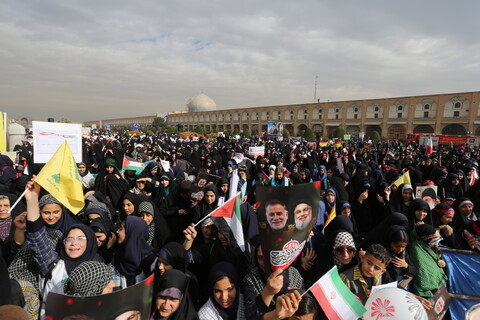 اجتماع بزرگ 13آبان روز ملی مبارزه با استکبار جهانی در میدان امام خمینی(ره) اصفهان‎