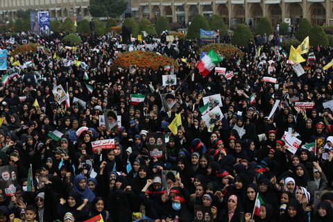 اجتماع بزرگ 13آبان روز ملی مبارزه با استکبار جهانی در میدان امام خمینی(ره) اصفهان‎