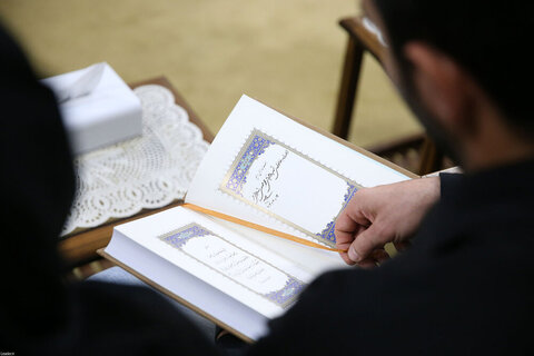 Photos/La rencontre des familles des récents martyrs de la DCA iranienne, avec le Guide suprême de la Révolution islamique