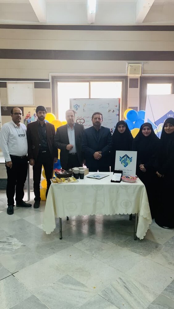 گزارشی از فعالیتهای داوطلبانه دانشجویان لبنانی در ایران؛ از تاسیس کانون سلام تا برگزاری نمایشگاه مقاومت+عکس