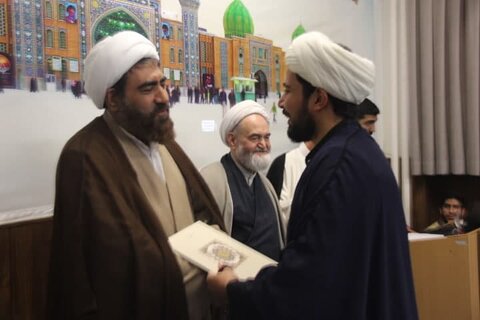 تصاویر / اختتامیه جشنواره علامه حلی مدرسه ای در مدرسه علمیه سفیران هدایت قزوین