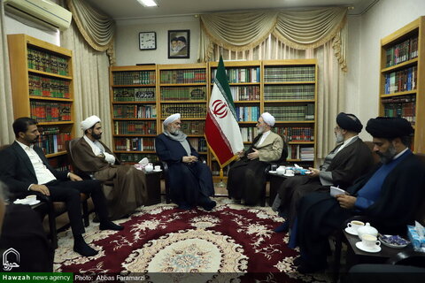 Photos/ La rencontre du chef des savants sunnites irakiens avec l'Ayatollah Arafi