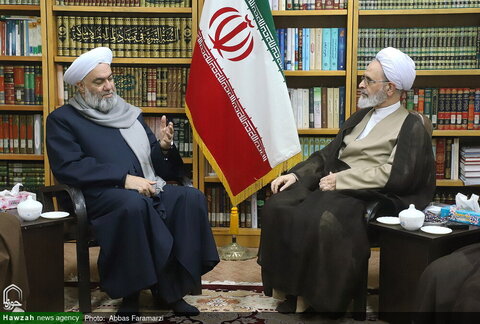 Photos/ La rencontre du chef des savants sunnites irakiens avec l'Ayatollah Arafi