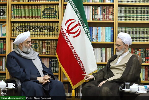 Photos/ La rencontre du chef des savants sunnites irakiens avec l'Ayatollah Arafi