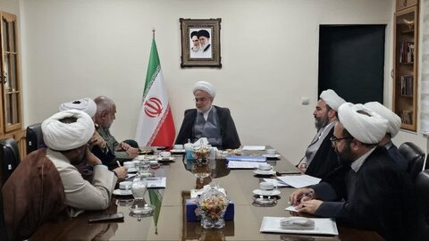 تصاویر/ حضور مدیر حوزه علمیه کردستان در جلسه شورای راهبری مساجد استان