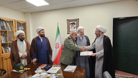 تصاویر/ حضور مدیر حوزه علمیه کردستان در جلسه شورای راهبری مساجد استان