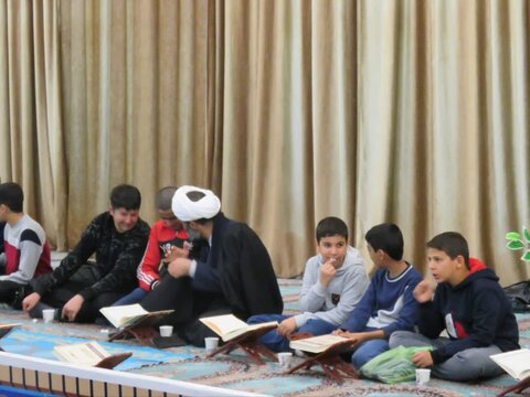 تصاویر/ محفل انس با قرآن کریم در تکاب