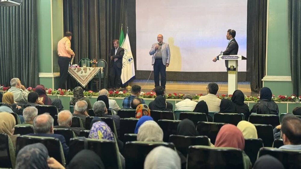 تقدیر از فعالین حوزه کتاب و کتابخوانی در کاشان+عکس