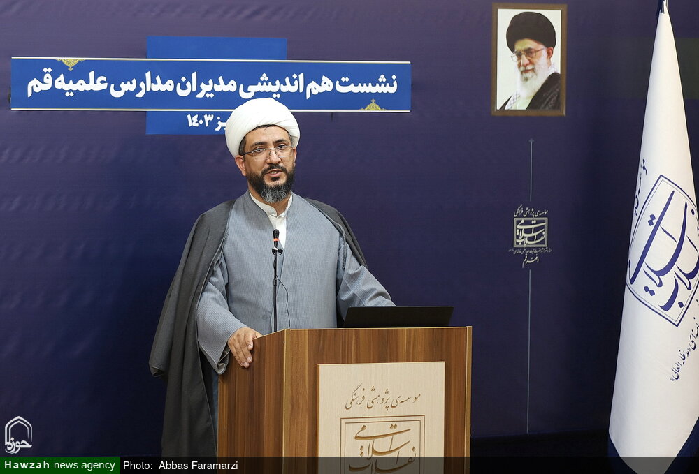 ترویج مبانی اندیشهای امامین انقلاب خط بطلانی بر فتنهها است / جریان سازی مبانی فکری امامین انقلاب در مدارس علمیه