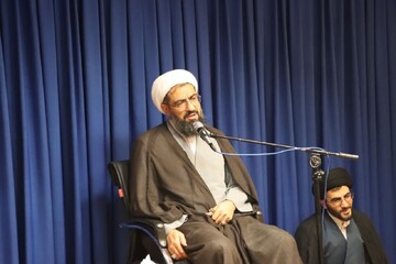 تصاویر / دیدار نماینده ولی فقیه در استان همدان با روحانیون، طلاب و فضلای همدانی مقیم قم