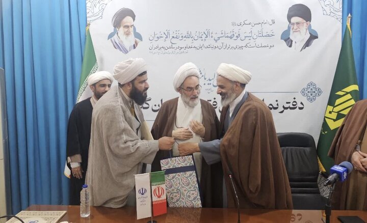 نماز جمعه، خنثی کننده توطئه و تبلیغات سوء دشمن است