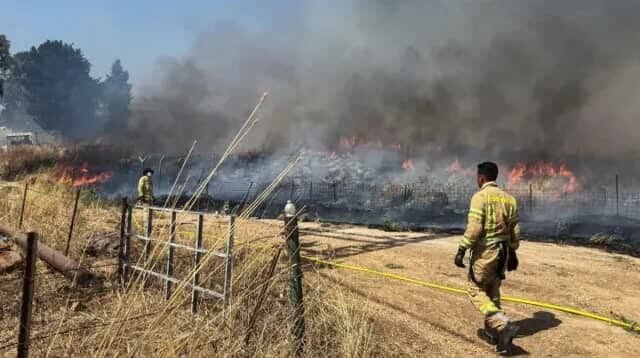 ইসরায়েলের সামরিক ঘাঁটিতে হিজবুল্লাহর হামলার দৃশ্য