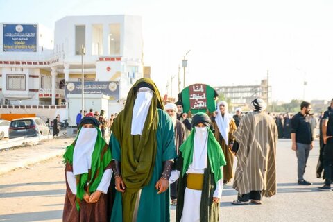 أهالي الديوانية في العراق يشيعون نعش الصديقة الزهراء (ع) جهاراً نهاراً