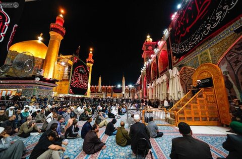 Photos/deuil au sanctuaire de Hazrat Amirul Momineen (que la paix soit sur lui) à l'occasion du martyre de Hazrat Zahra (que la paix soit sur lui).