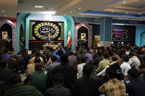 تصاویر/ مراسم عزاداری حضرت زهرا (س)طلاب جامعه المصطفی نمایندگی اصفهان