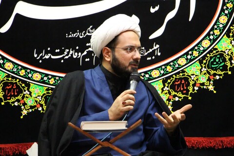 تصاویر/ مراسم عزاداری حضرت زهرا (س)طلاب جامعه المصطفی نمایندگی اصفهان