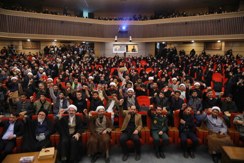 تصاویر / سومین همایش پیشگامان رهــــــــایی "ویژه بسیجیان دانشجو و طلبه استان قم"