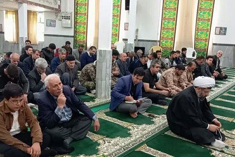 نماز جمعه «دزج» امروز به امامت حجت الاسلام اسعد حسین پناهی اقامه شد.