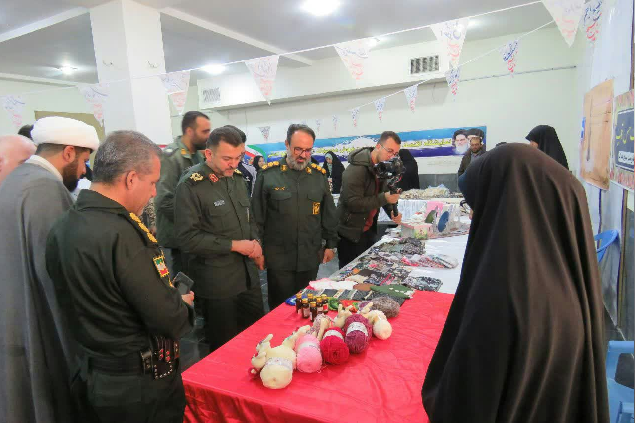 امروز در جبهه مقاومت با مکتب و الگوی بسیج ایستادگی میکنند