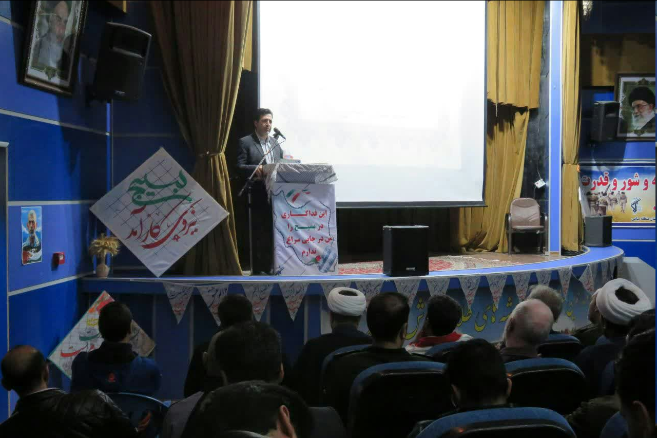 امروز در جبهه مقاومت با مکتب و الگوی بسیج ایستادگی میکنند