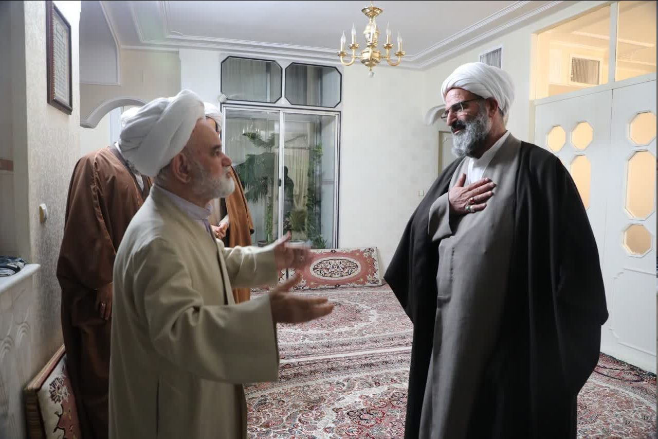 دیدار نماینده ولی فقیه در استان با امام جمعه موقت سمنان + عکس