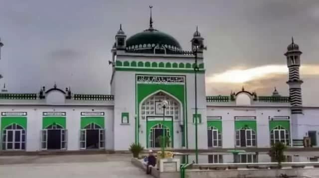 মসজিদের স্থানে মন্দির থাকার দাবি, ভারতে পুলিশের গুলিতে ৩ মুসল্লি নিহত সামভাল শাহী জামে মসজিদ