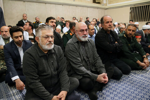 Photos/Des milliers de membres du Basij rencontrant le guide suprême de la révolution