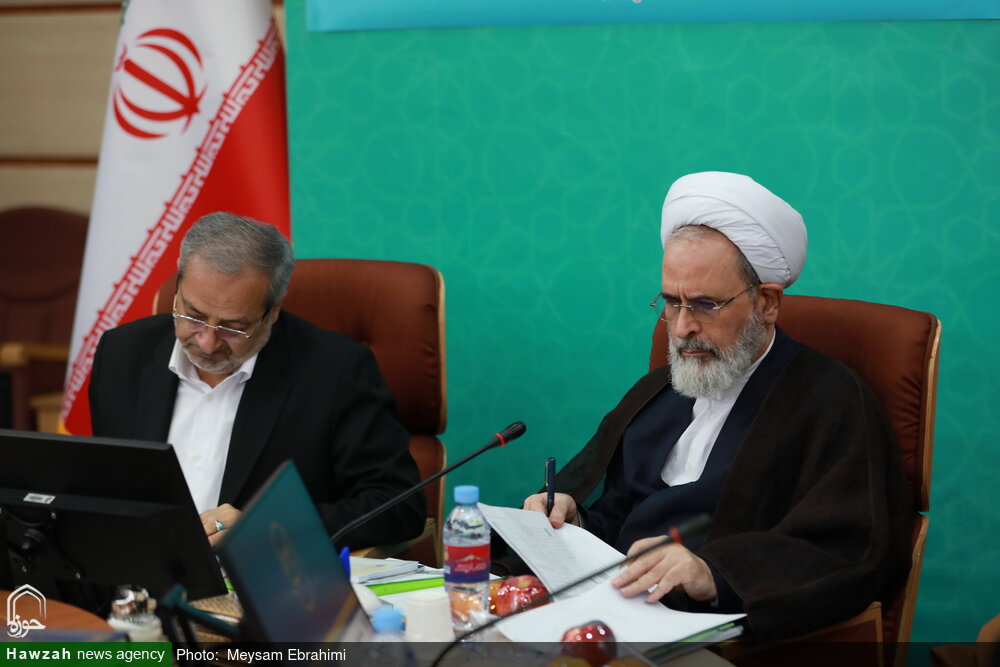 با عرصه تعلیم و تربیت جناحی برخورد نشود