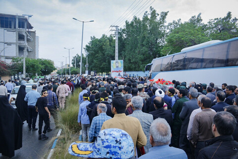 تصاویر/ استقبال بوشهری‌ها از پیکر مطهر شهدای گمنام