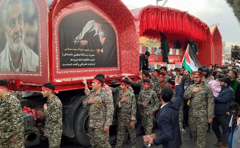 تصاویر/ تشییع پیکر مطهر ۹ شهید گمنام دوران دفاع مقدس در آران و بیدگل