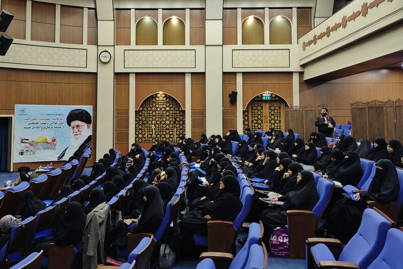 گردهمایی استعدادهای برتر حوزههای علمیه خواهران در قم / متولیان: فضای فعالیت بانوان طلبه نخبه توسعه می یابد