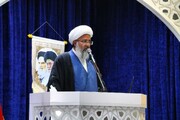 دشمن وقتی می تواند ضربه بزند که ما دست از اعتقادات برداریم