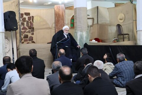 تصاویر/ مراسم عزاداری ایام شهادت حضرت فاطمه (س) در مسجد جامع شهر سریش آباد