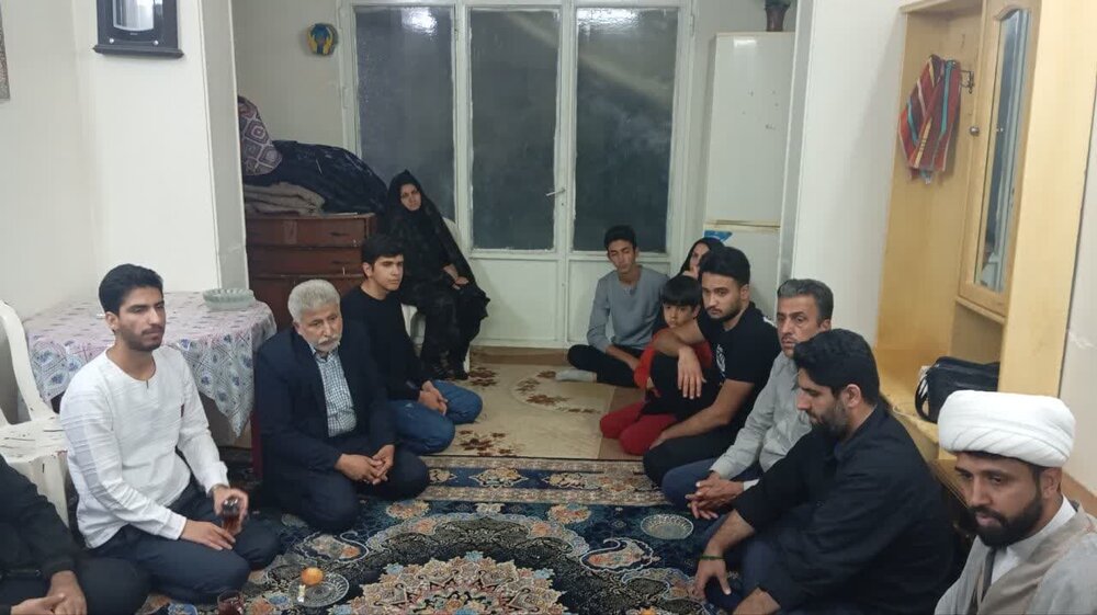 دیدار اعضای کمیته شهدای روحانیت با خانواده روحانی شهید «محمدرضا کاظمی دره» +عکس