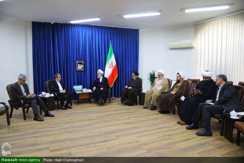 Photos/ Rencontre du ministre iranien des Affaires étrangères avec l'ayatollah Arafi