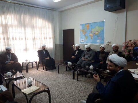 تصاویر/ جلسه شورای گسترش مدارس علمیه به ریاست حجتالاسلام والمسلمین رنجبر